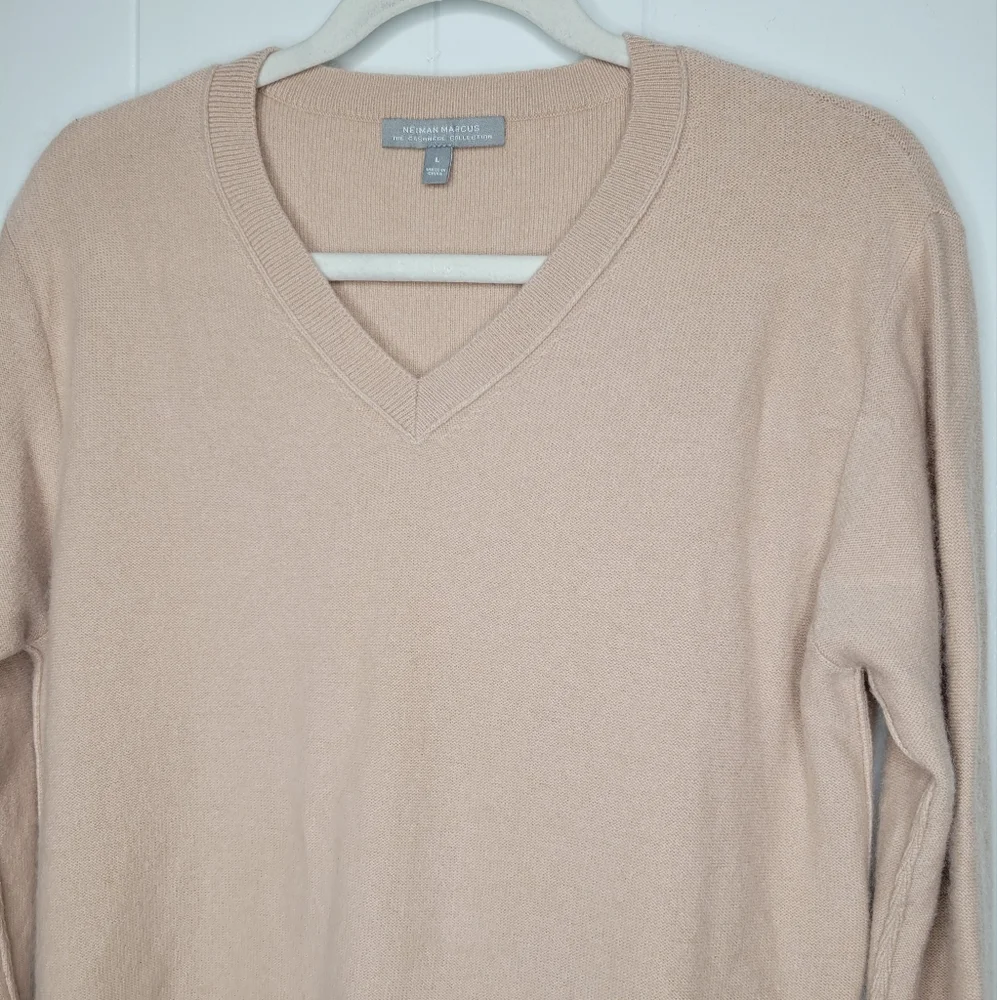 Neiman Marcus The Cashmere Collection V Neck Pullover Blush Pink Sweater LG - Picture 2 of 10
